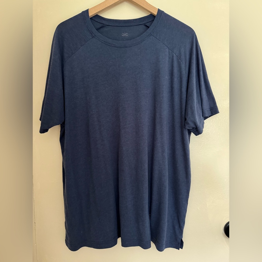 Alo Men’s T-Shirt XL Navy